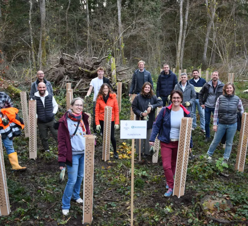Norwood plantation d'arbres avec Almighty Tree au Refuge d'Étagnières — novembre 2025