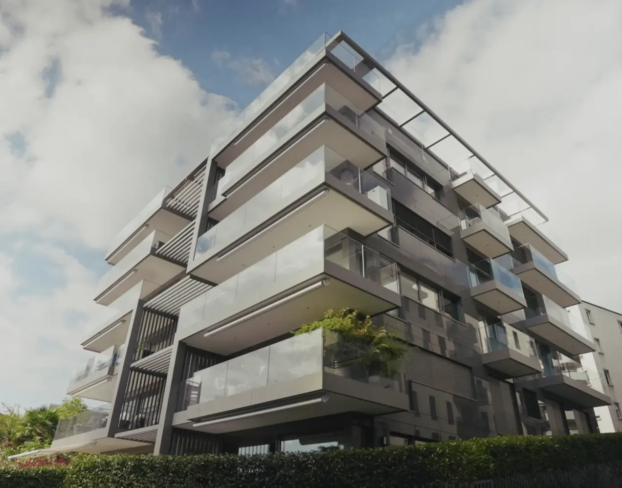 Résidence 16 Beau-Rivage à Lausanne-Ouchy — immeuble PPE de prestige avec façade vitrée et balcons, réalisé par Norwood en 2019